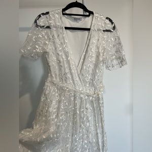 White lace floral Baltic born dress. EUC worn once. Size large